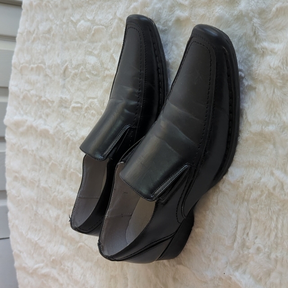 Madden Steve Madden M-Ranch Slip-On Black Loafers - Picture 1 of 7